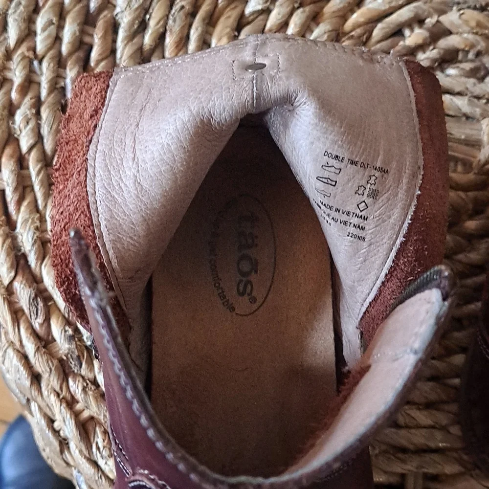 TAOS Womens‎ Double Time Out Whiskey Brown Leather Preppy Ankle Zip Booties 8.5